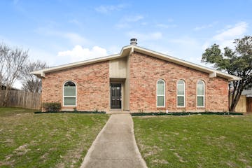 625 Nora Ln DeSoto, TX 75115